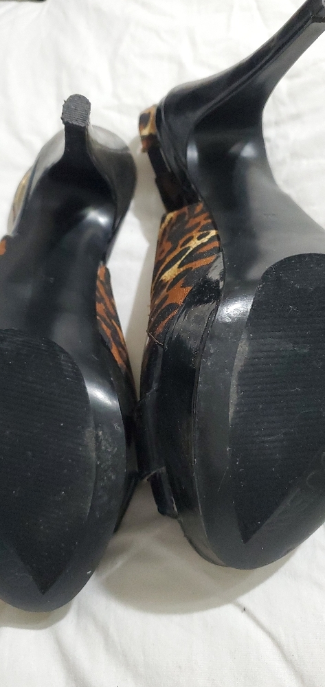 Shoes - Picture 2 of 2